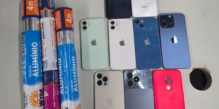 Operação conjunta desarticula grupo suspeito de furtos de celulares durante a Festa dos Caminhoneiros