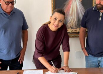 Prefeitura de Glória assina ordens de serviço para reforma do Ceasa e da Praça de Eventos