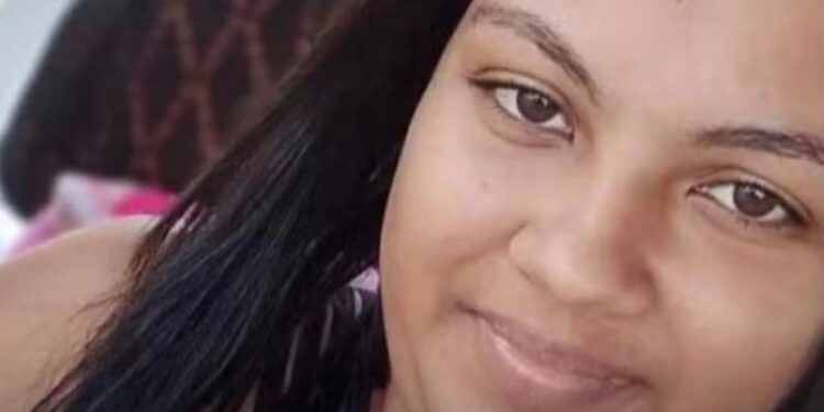 Mulher de 24 anos é assassinada a facadas pelo marido no interior de Sergipe