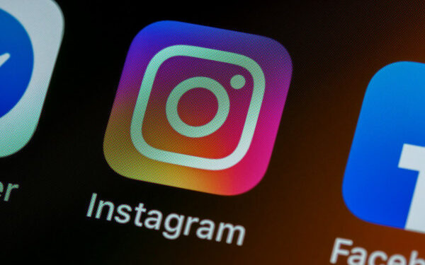Instagram e Facebook apresentam instabilidade e usuários relatam dificuldades de acesso nesta sexta-feira (12)